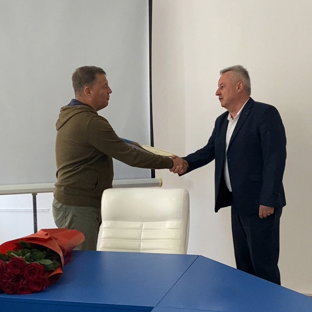 Детальніше про статтю Почесна грамота Черкаської обласної ради